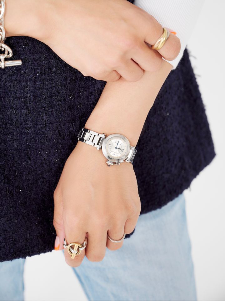 クラウドチームVERY髙松愛梨の春のジレコーデの時計はカルティエ