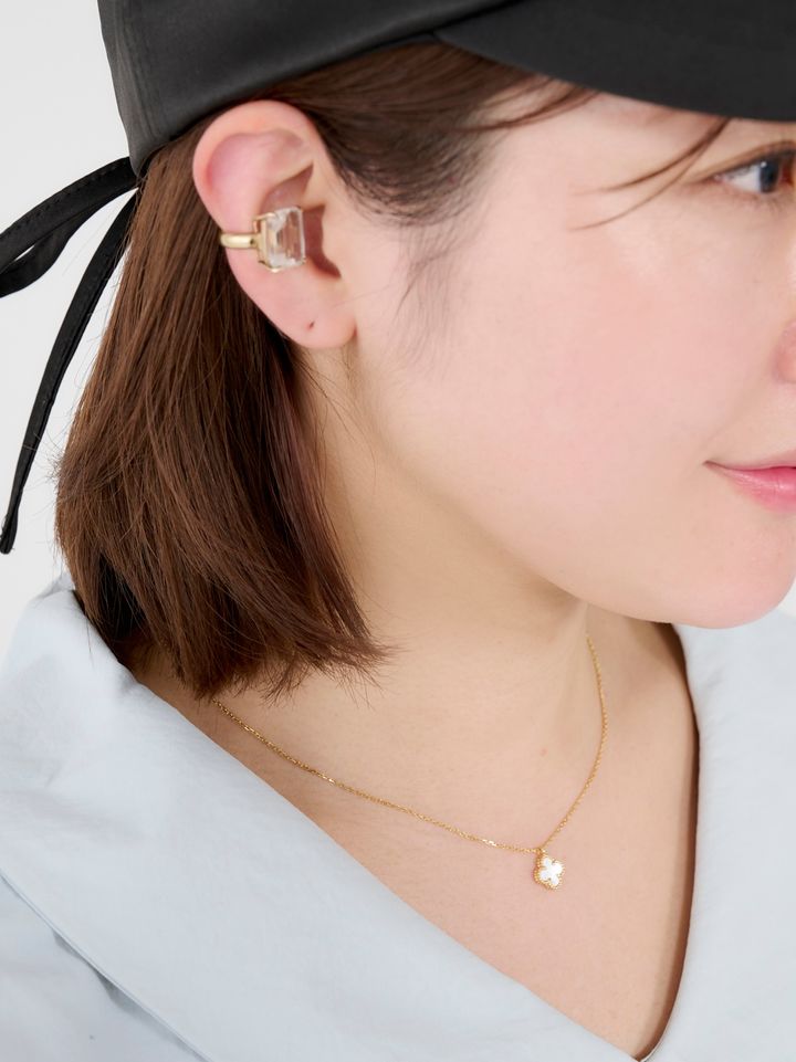 クラウドチームVERY竹内菜摘の春コーデのネックレスはヴァンクリーフアーペル