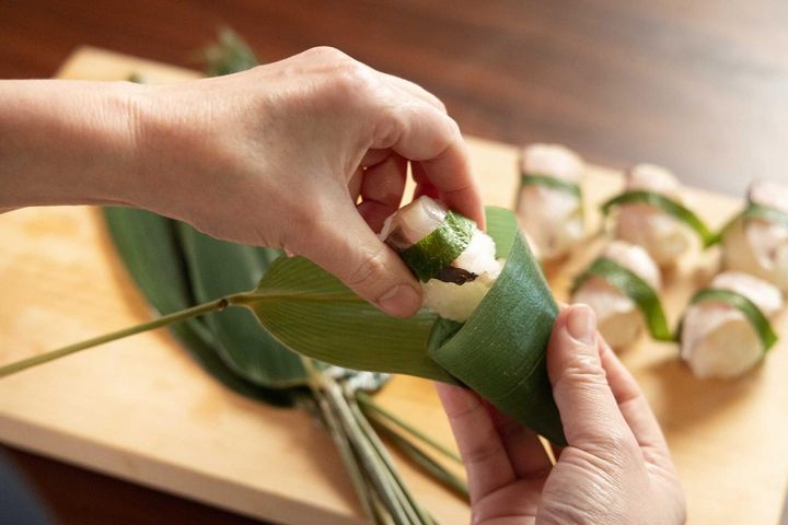 笹で巻く
