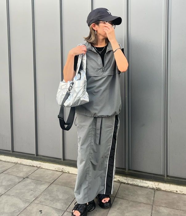 しまむら「ナイロンラインスカート」