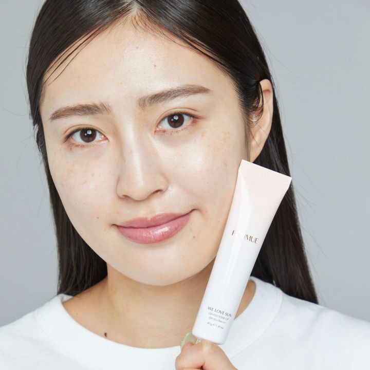 “盛り”が命なマキアエディターがガチ試し！ ファンデいらずで「盛れる日焼け止め」大検証_5