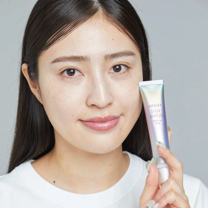 “盛り”が命なマキアエディターがガチ試し！ ファンデいらずで「盛れる日焼け止め」大検証_14