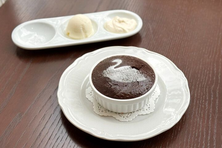 白金高輪にオープン♪賞味期限60秒のふわしゅわ食感のスフレでカフェタイム「ARTISAN LIEN」