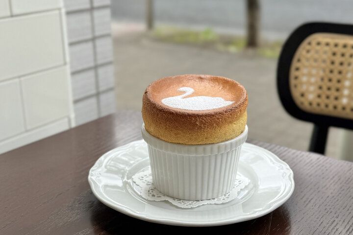 白金高輪にオープン♪賞味期限60秒のふわしゅわ食感のスフレでカフェタイム「ARTISAN LIEN」