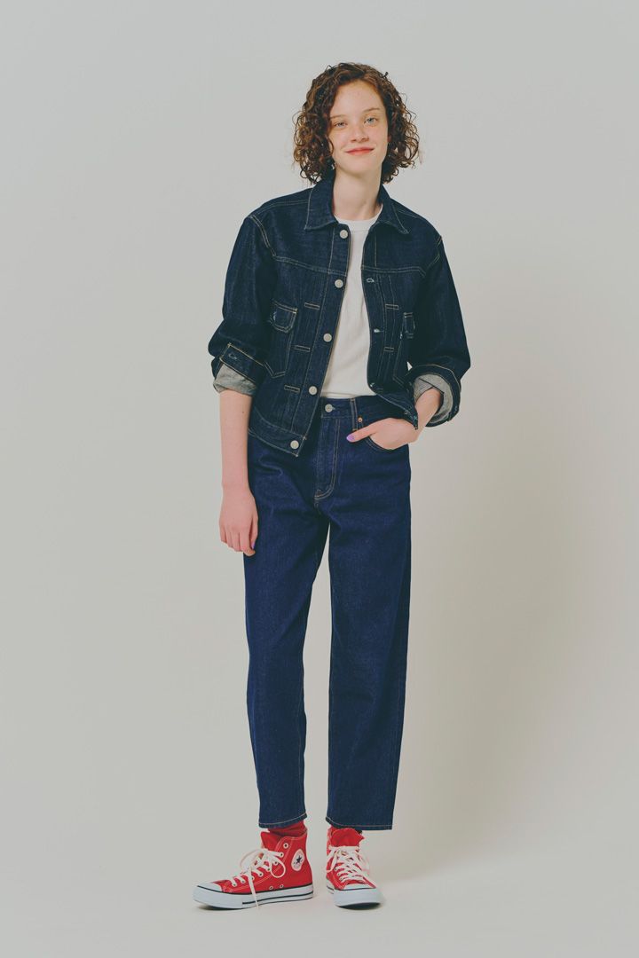 印象の違いに衝撃！デニムコーデ×カラースニーカ8変化