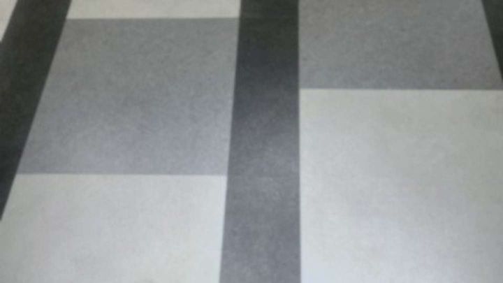 転んだまま立てなくなったところを...（画像はイメージ）