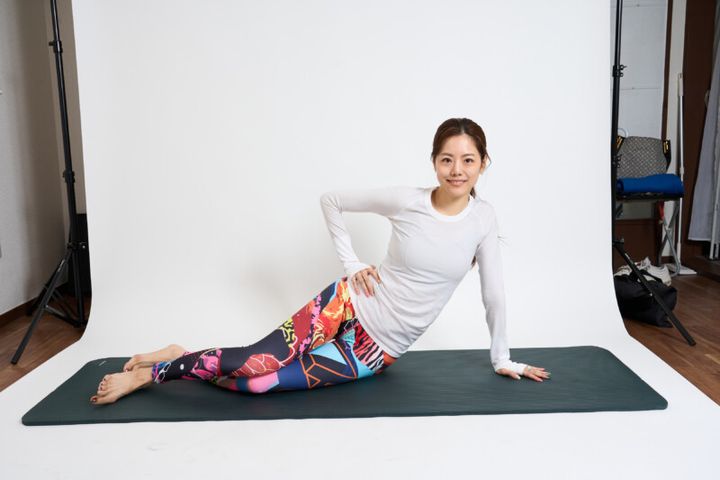 体が硬い人ほどやってほしい！お家でできるヨガでゴルフの集中力を高めよう