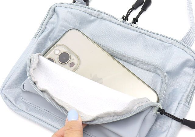 smartコールマン2層式ショルダーバッグ前面ポケット