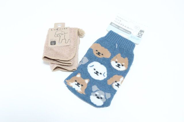 セリア タオルハンカチ しっぽ茶 ニットペットボトルカバー イヌ柄