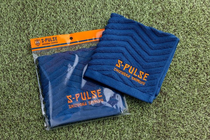 静岡のホテルにJリーグ名門の「コンセプトルーム」が誕生！まさに“オレンジ一色”…これがサッカーの街