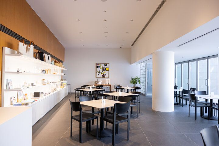 香川県「丸亀市猪熊弦一郎現代美術館（MIMOCA）」で、猪熊さんの作品と現代アートを鑑賞