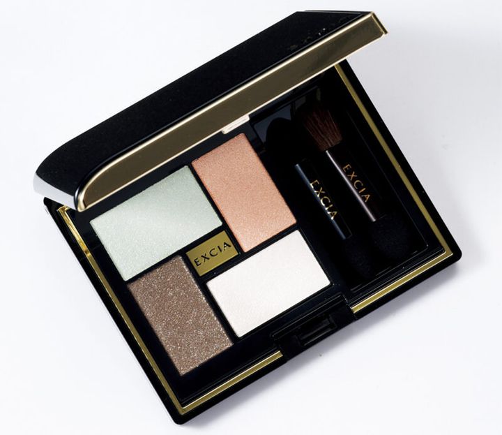 エクシア アイカラー ヴォロンテ 04￥6,600／アルビオン