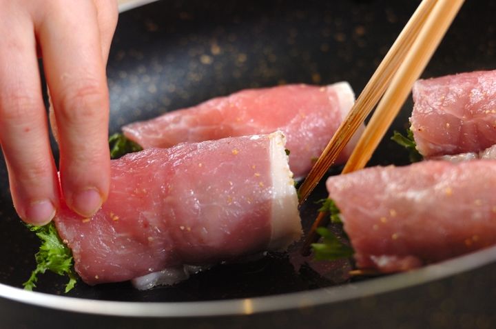 豚肉のワサビ菜巻きの作り方2