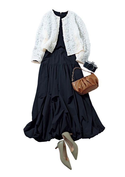 モノトーンで上品なワンピ風通勤コーデ