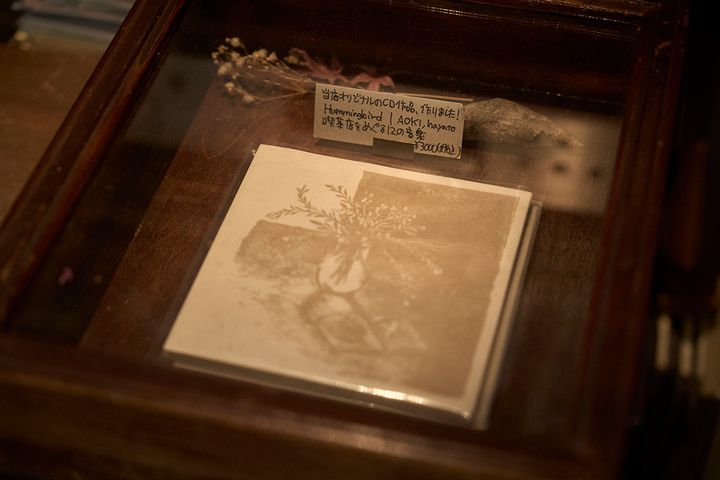 店に合う音楽をセレクトしたオリジナルCDの販売も