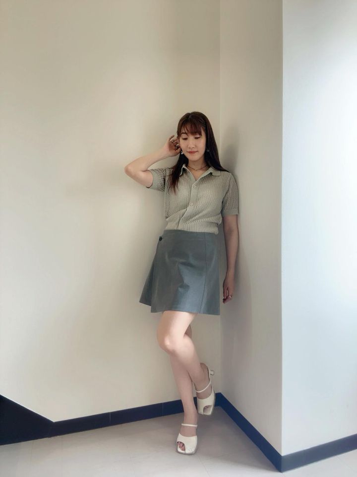 画像3: スカートだけで