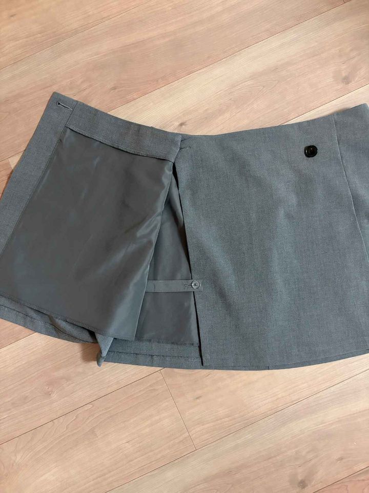 画像2: スカートだけで