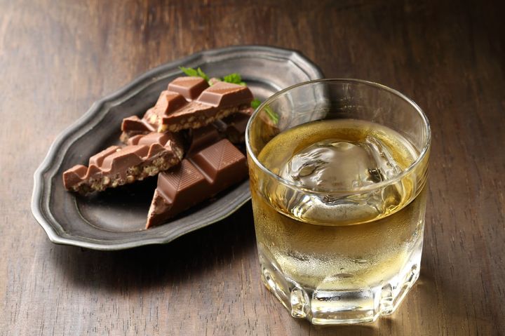 飲酒後に甘い物が食べたくなる原因は？（画像はイメージ）