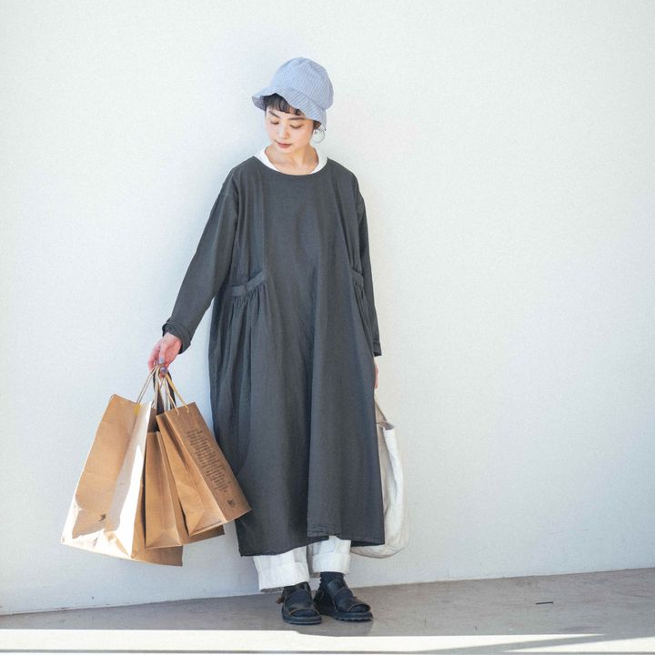 ワンピース×パンツコーデ2選。今の季節らしく着こなす方法って？【FUDGE FRIEND おしゃれさんの毎日コーディネート｜田中真里奈】