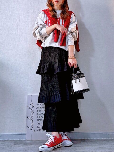 シックなモノトーンコーデ