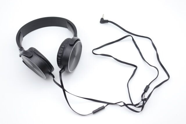 ダイソー 有線ヘッドホン（1.2m）