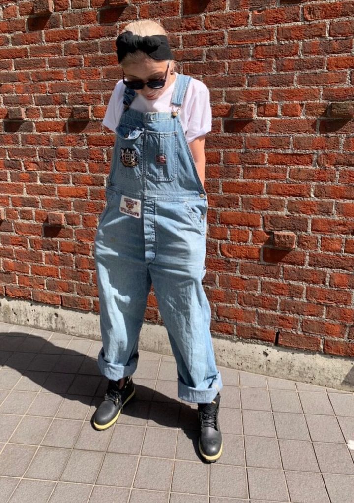 デニムオーバーオール×ヘアターバン