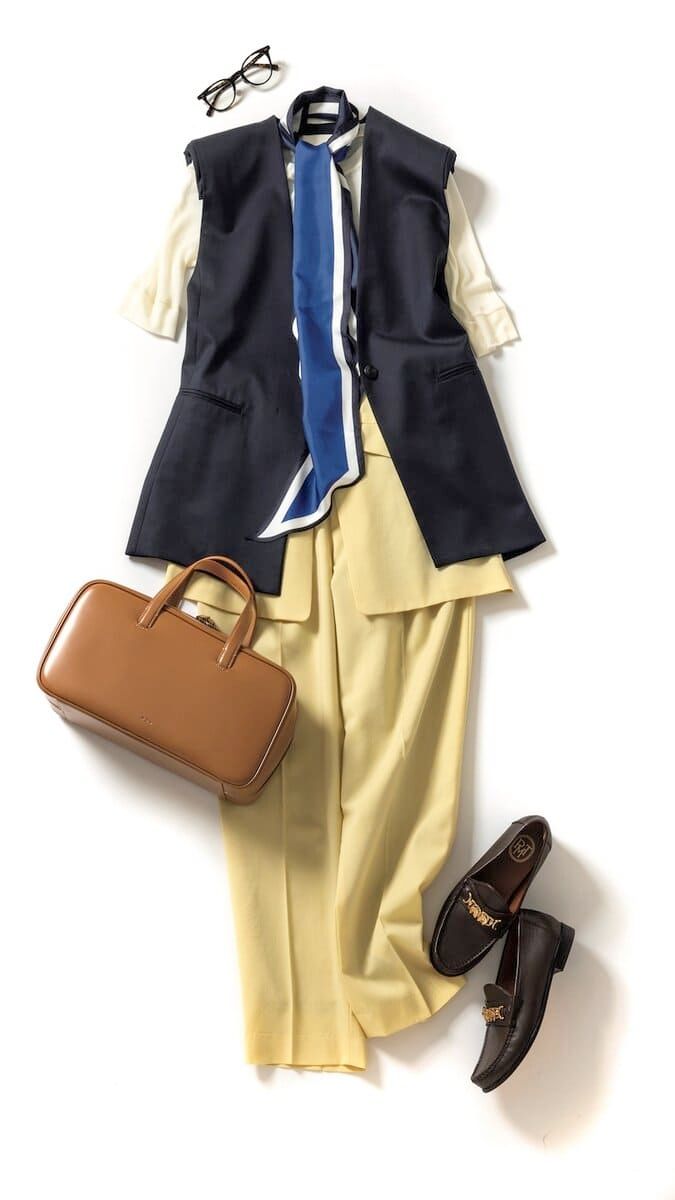 ジレ×レイヤードパンツ×スカーフのコーデ