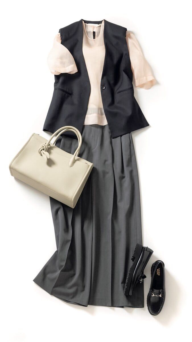 ジレ×ワイドパンツの着まわし