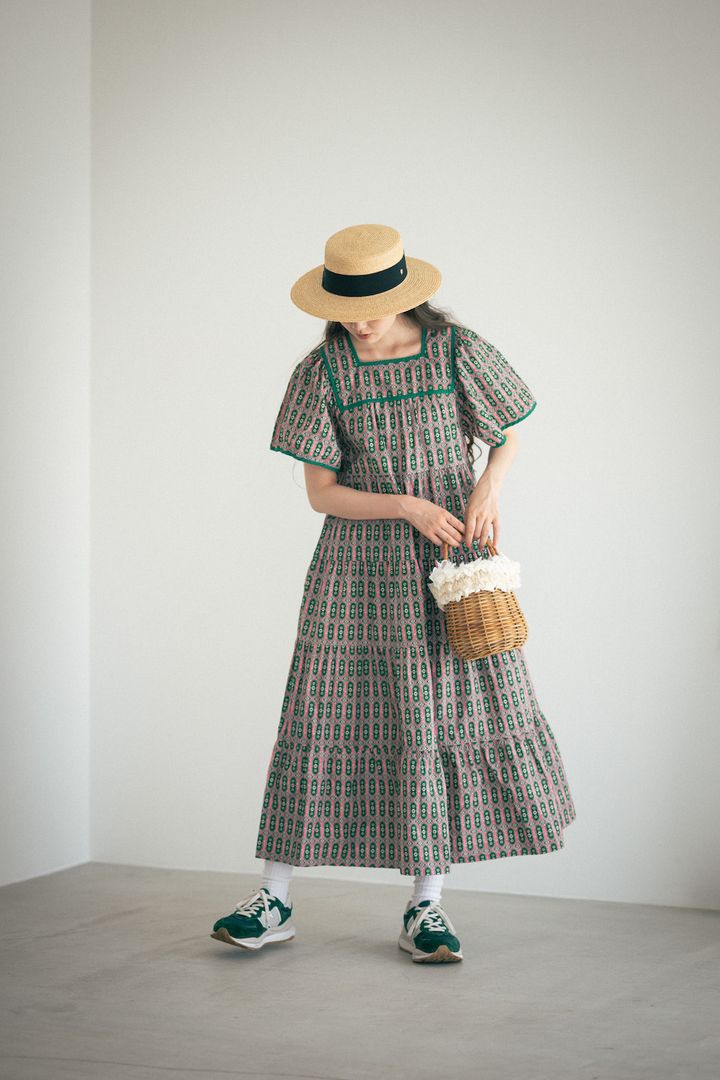 カラースニーカーには白ソックスが正解！ 春夏のおしゃれな足もとコーデ10選