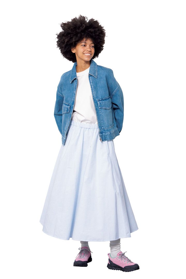 カラースニーカーには白ソックスが正解！ 春夏のおしゃれな足もとコーデ10選