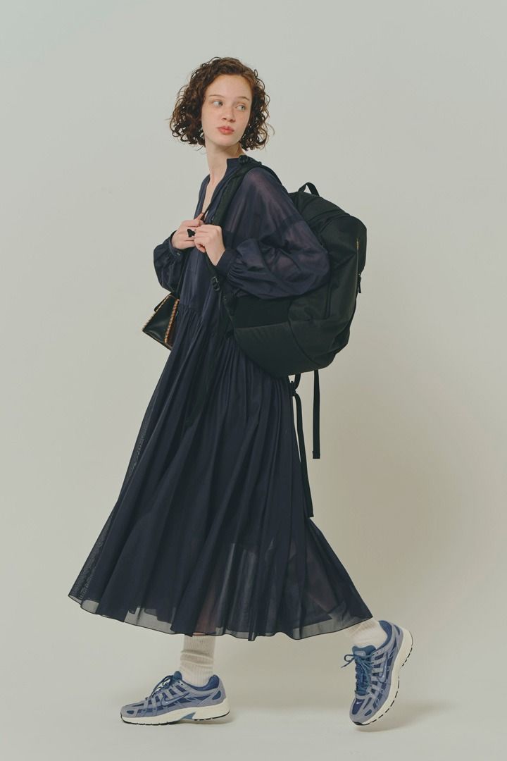 カラースニーカーには白ソックスが正解！ 春夏のおしゃれな足もとコーデ10選