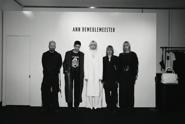 今春開催された伊勢丹 新宿店でのポップアップイベントでは、ロックバンド・Gliiicoのメンバー3名を招きトークショーも開催。左から二人目がステファノ・ガリーチ。Photo_ HAYATO TAKAHASHI