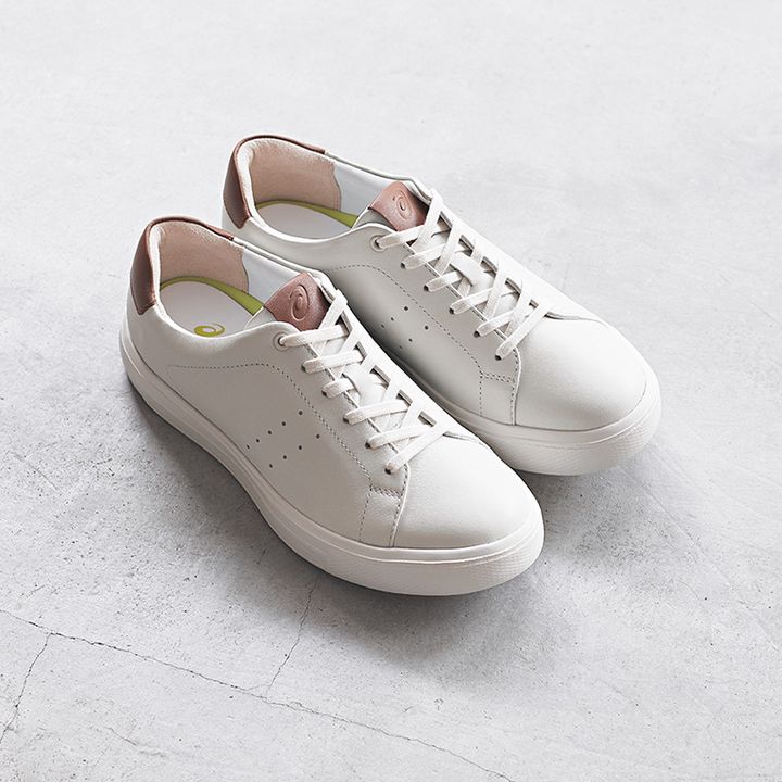 アシックスのウォーキングスニーカー