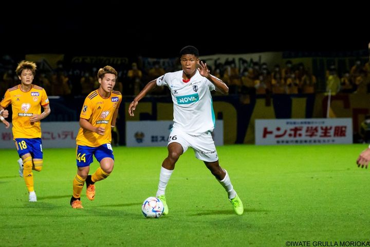 【インタビュー】元いわてグルージャ盛岡DFビスマルクが語る兄ジェファーソンと目指す夢の先、クラブ初の1部昇格への挑戦