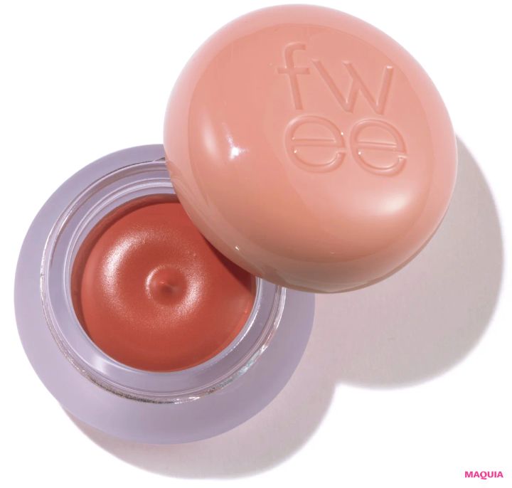 本田 翼さん、“リアル好き♡”が詰まった推しコスメ。キングダムの革命的マスカラ、M･A･Cの粘膜カラーリップほか_6