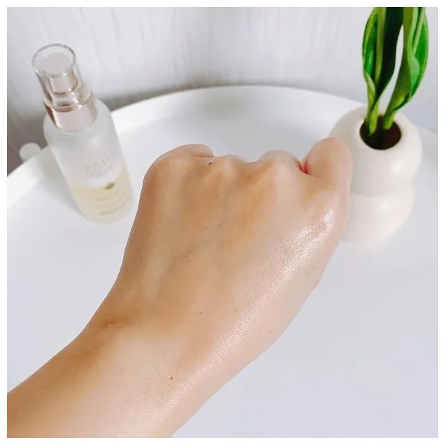 ダルバ ホワイトトリュフファーストスプレーセラムの口コミ 乾燥肌