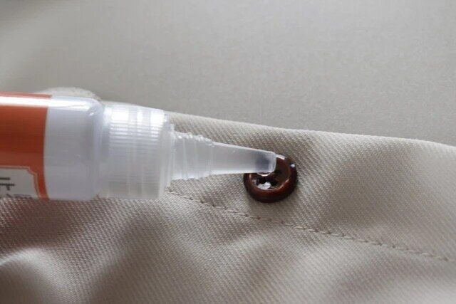 ダイソーのほつれ止め液