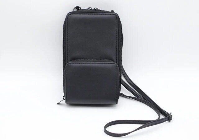 くぼたびが考えた 自撮りに役立つ三脚みたいな お財布スマホショルダーバッグBOOK