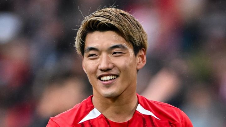 26歳日本代表MF、ドイツリーグ公式ゲームの年間ベストイレブンに！世界的スターらとともに選出