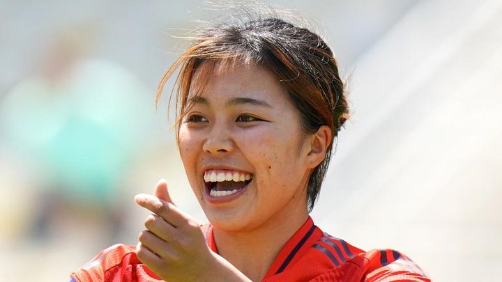 20歳日本人女子、スーパーゴール！神トラップ→股抜き→冷酷無比シュート 「とんでもないゴール」と海外騒然