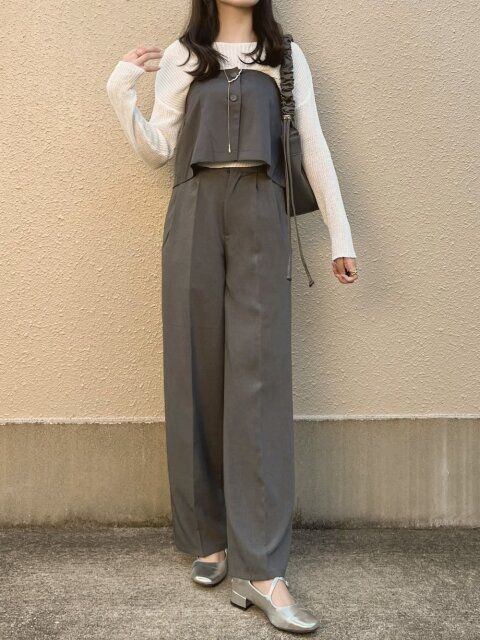 透かし編みニットのコーデ4