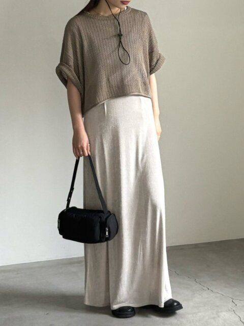 透かし編みニットのコーデ5