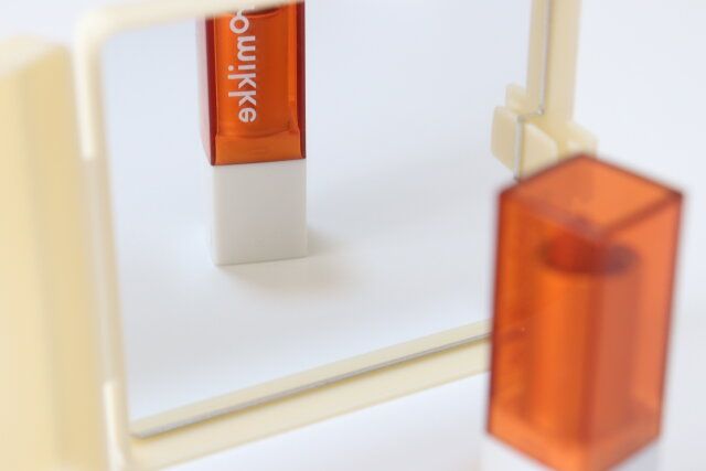 ダイソー メイクブラシセット（Bタイプ、4本、ミラー付） 鏡の映り