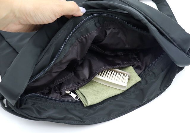 宝島社イザック2WAYショルダーリュックファスナー付き