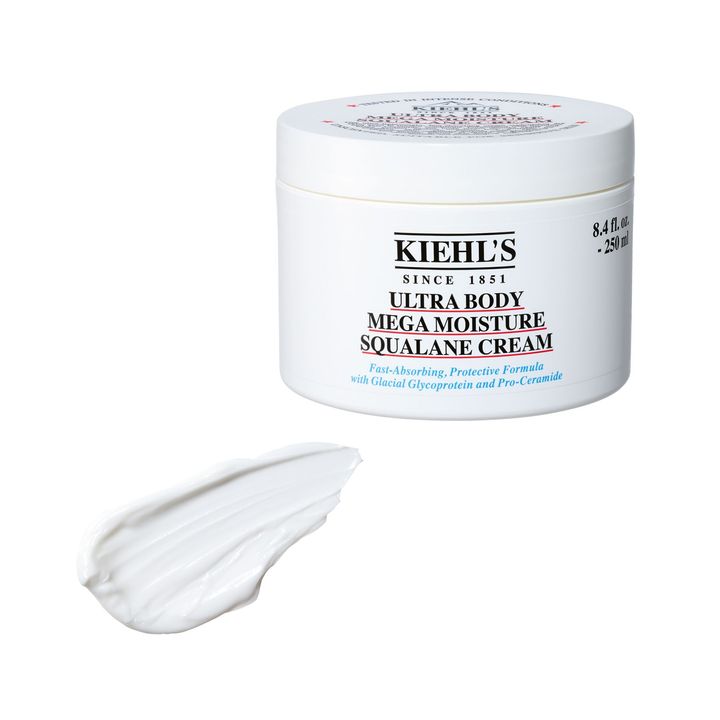 極限環境で生きる微生物由来の成分で、肌をパワフルにサポート。肌の質感を整えて、ツヤのあるボディに導く。ボディクリーム UFC 250ml ￥7,920／キールズ