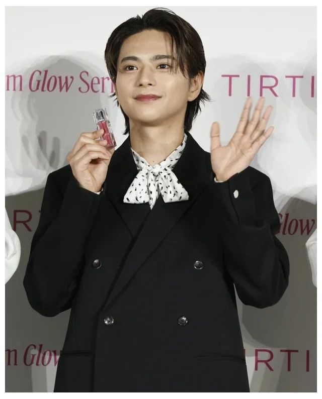 TIRTIR ウォーターリズムグロウティント 佐藤勝利さん 01 MAUVE ROSE