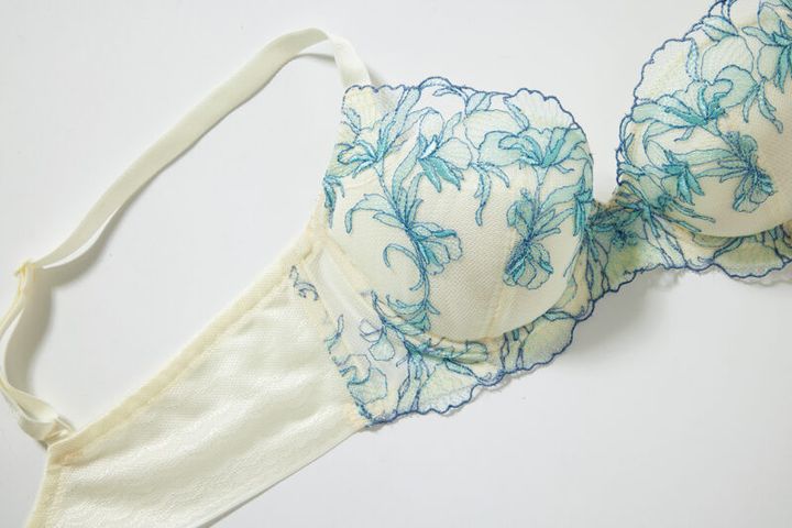 天使のブラ スリムライン 極上ライト￥6,600～／トリンプ