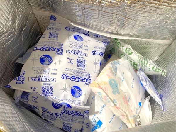 「ダイソーが天才アイテム出した」ソロキャンにも大活躍！ミニテーブルが優秀すぎる！