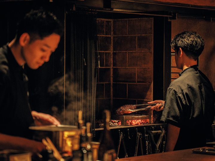白金台『TACUBO 白金台』の調理風景