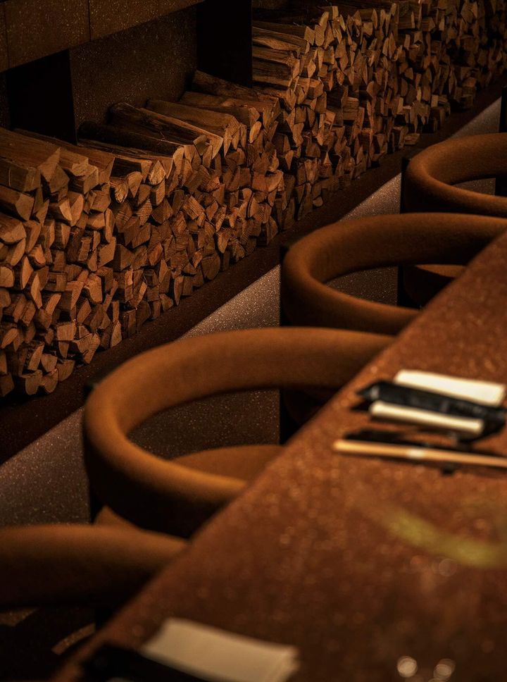 白金台『TACUBO 白金台』の店内の家具